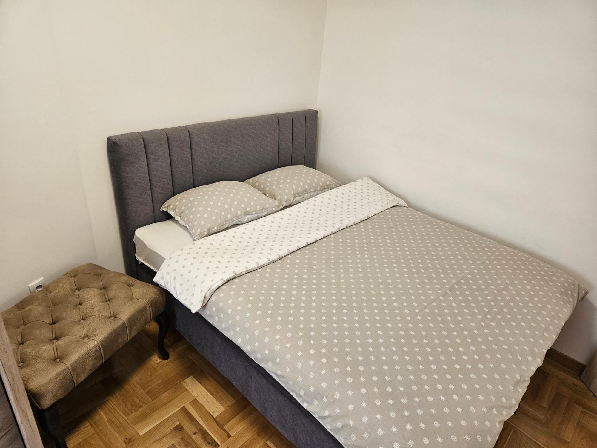 Apartman Dionis 우지체 외부 사진